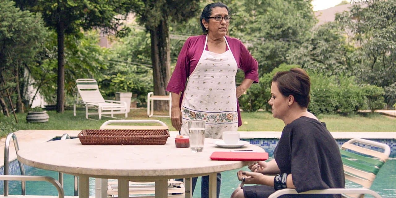 Que horas ela volta?