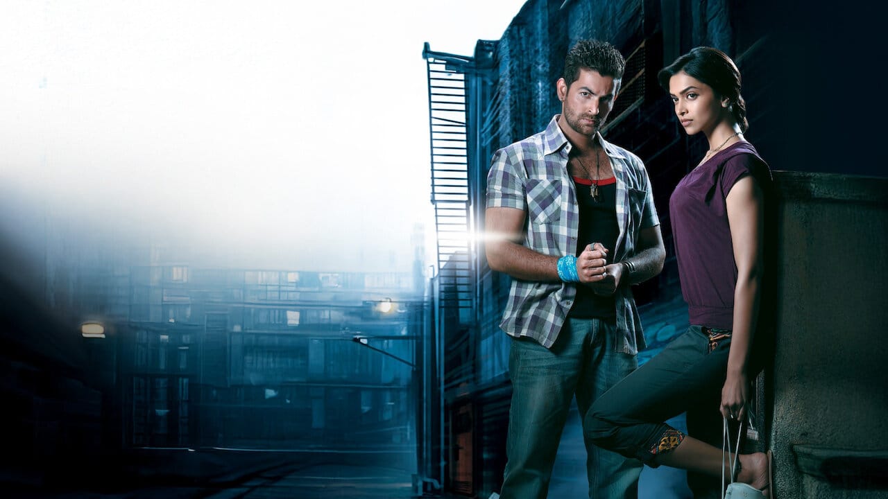 Lafangey Parindey backdrop