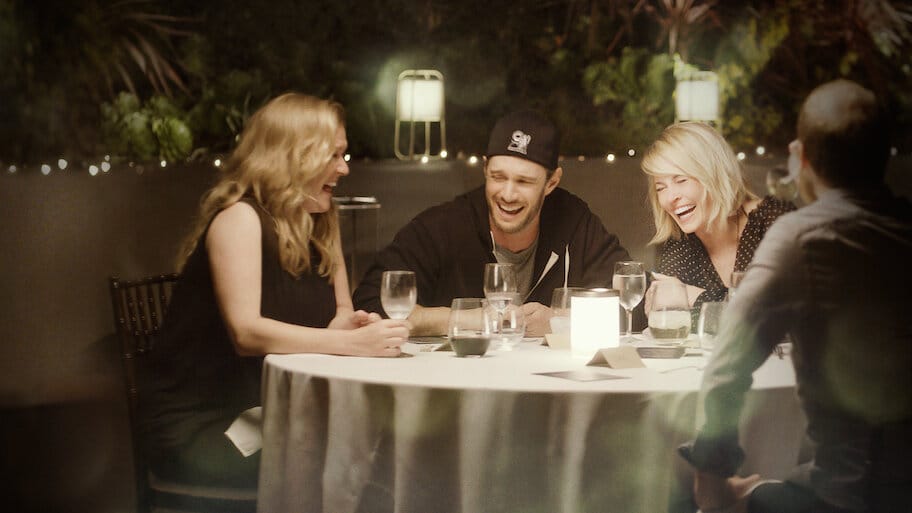 Chelsea Does backdrop