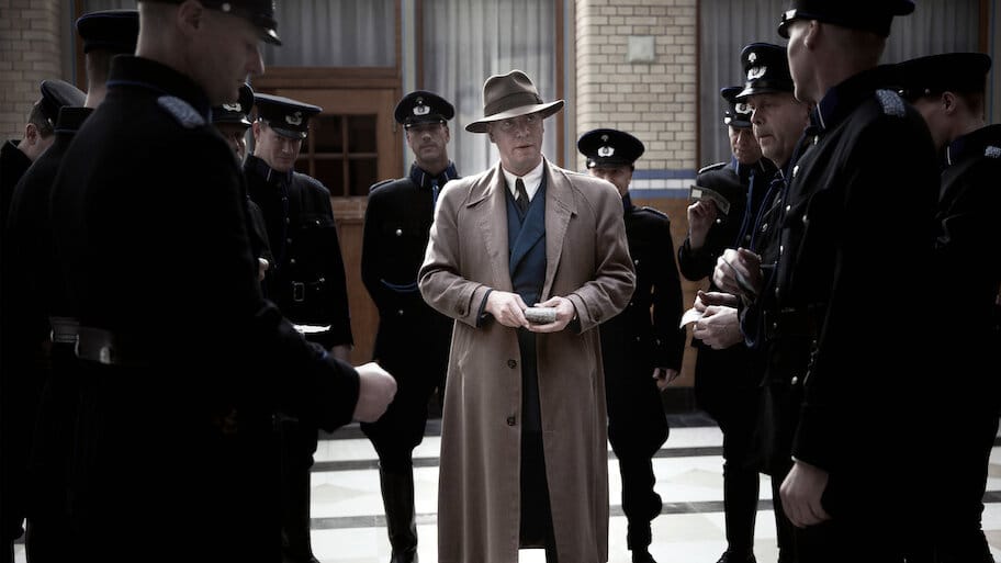 Riphagen - The Untouchable backdrop