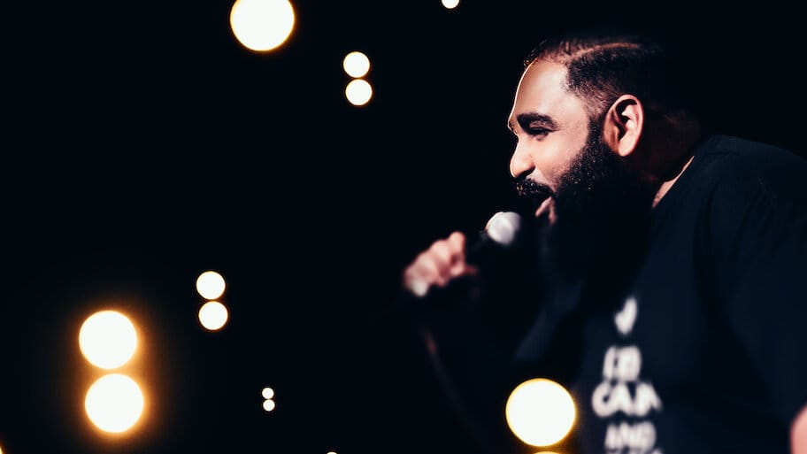 Kavin Jay: Everybody Calm Down! backdrop