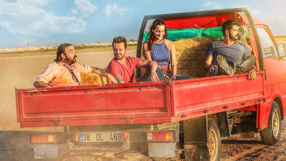 Kardeşim Benim 2 backdrop