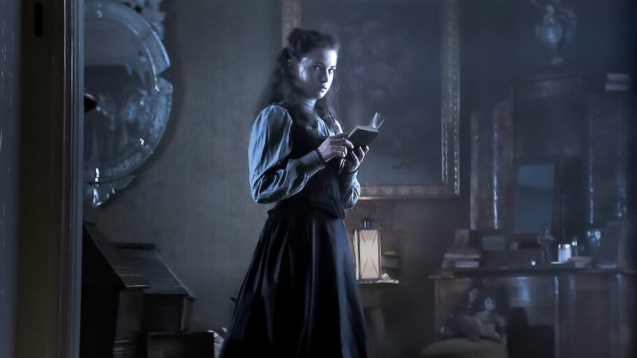 Heirs of the Night backdrop