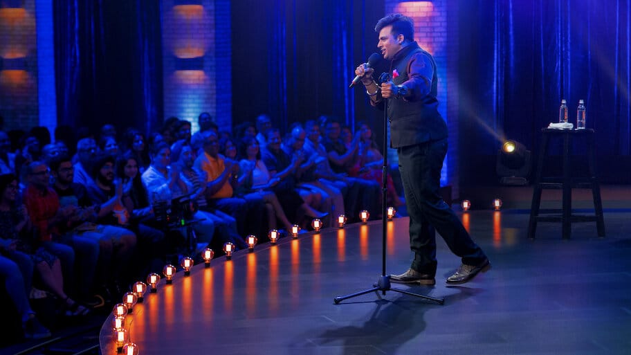 Amit Tandon: Family Tandoncies backdrop