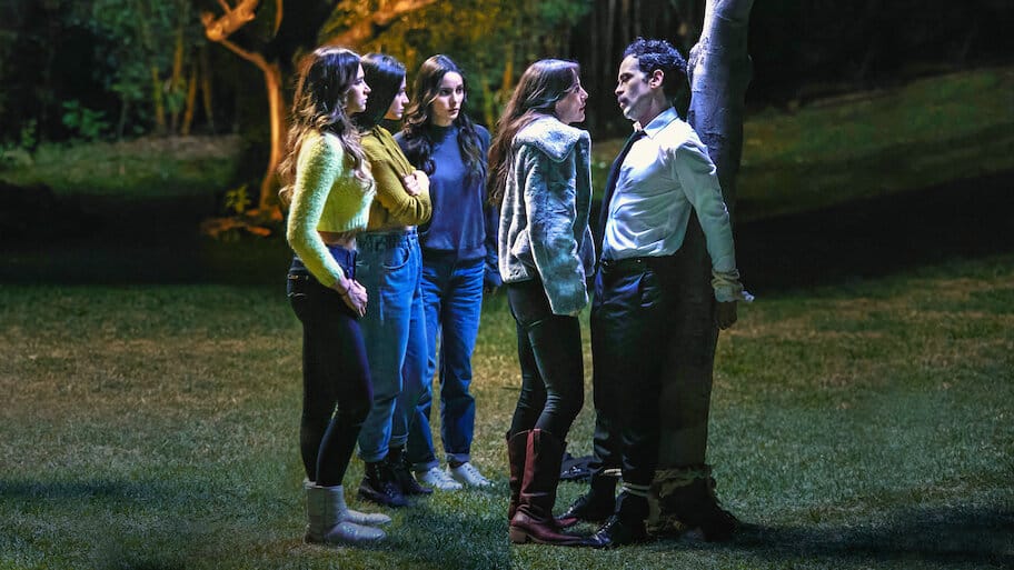 The Five Juanas backdrop