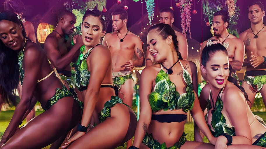 Too Hot To Handle: Latino backdrop