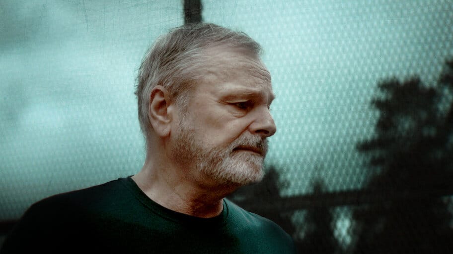 Mr. Good: Cop or Crook? backdrop