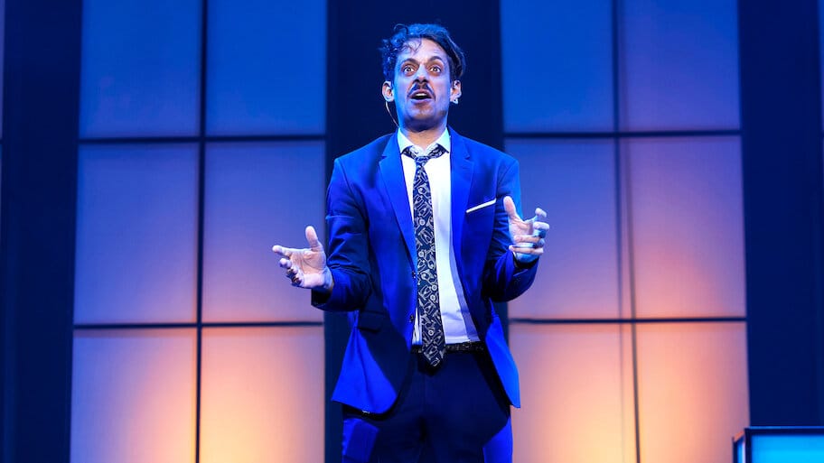 Soy Rada: Serendipity backdrop