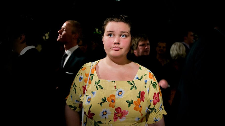 Starring Maja backdrop