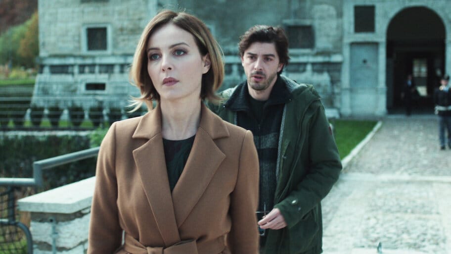 Restiamo amici backdrop