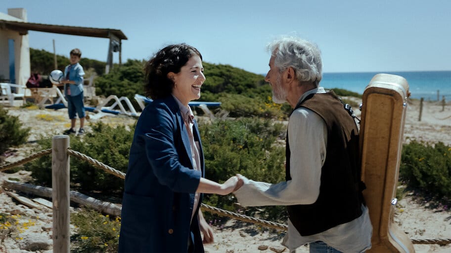 Formentera Lady backdrop