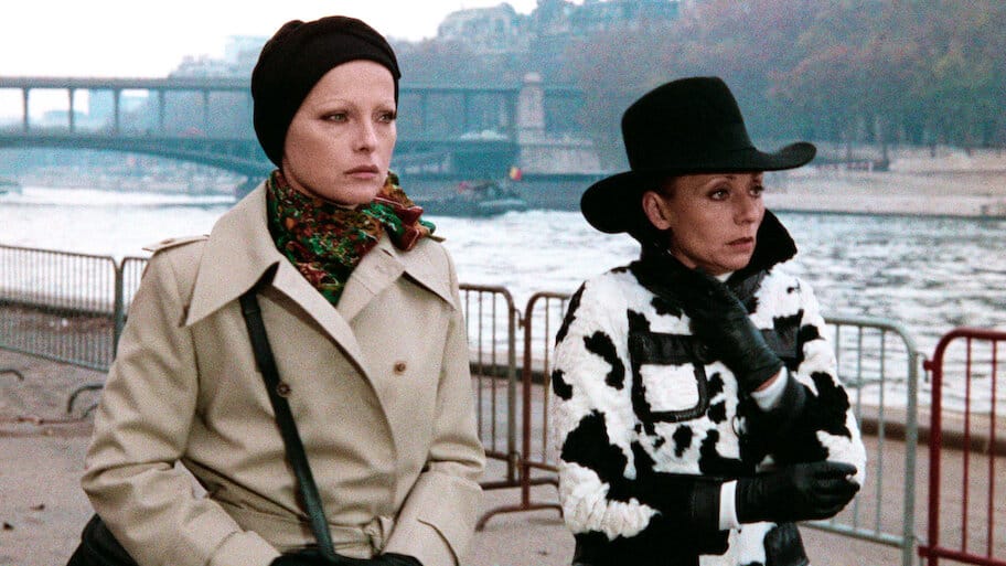 Les galets d'Etretat backdrop