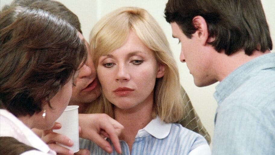 La fiancée qui venait du froid backdrop