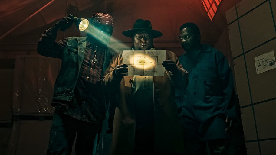 Big Nunu's Little Heist backdrop