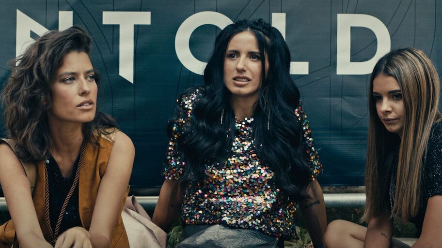 U Get What U Kiss 3 backdrop