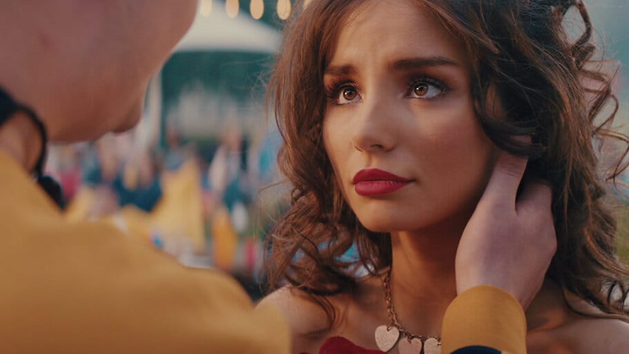 Crazy Wedding 3 backdrop