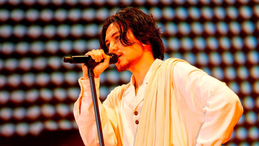 Fujii Kaze Love All Serve All Stadium Live backdrop