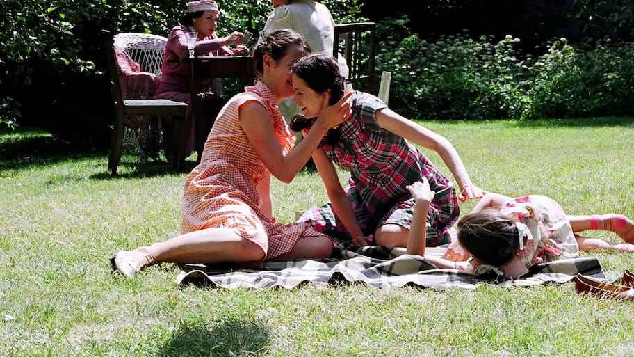 Nina’s Journey backdrop