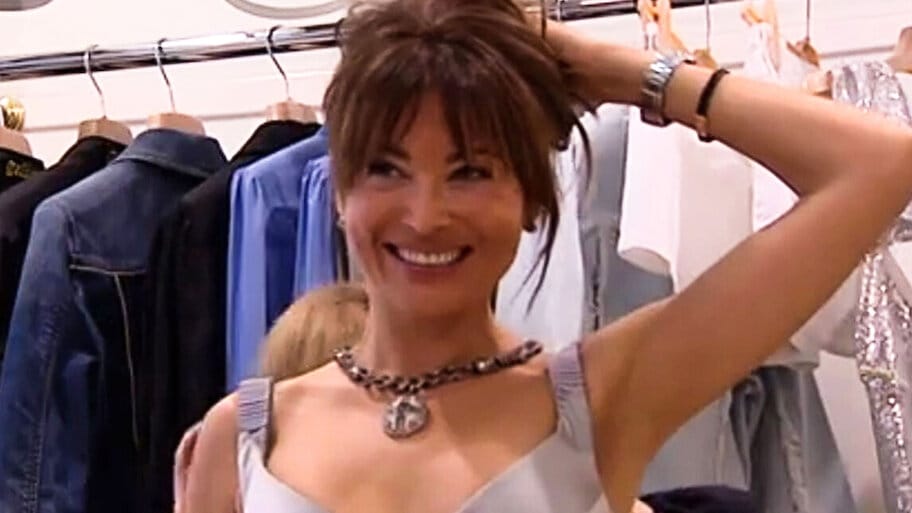 Mujeres ricas backdrop