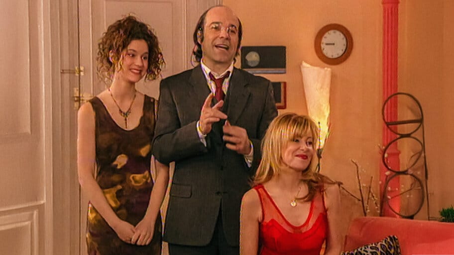 A las once en casa backdrop