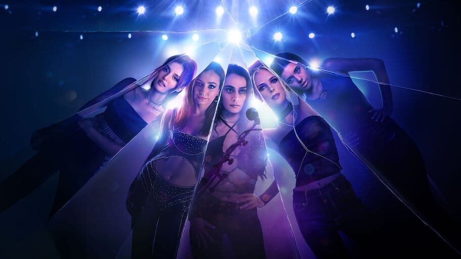 Paper Dolls backdrop