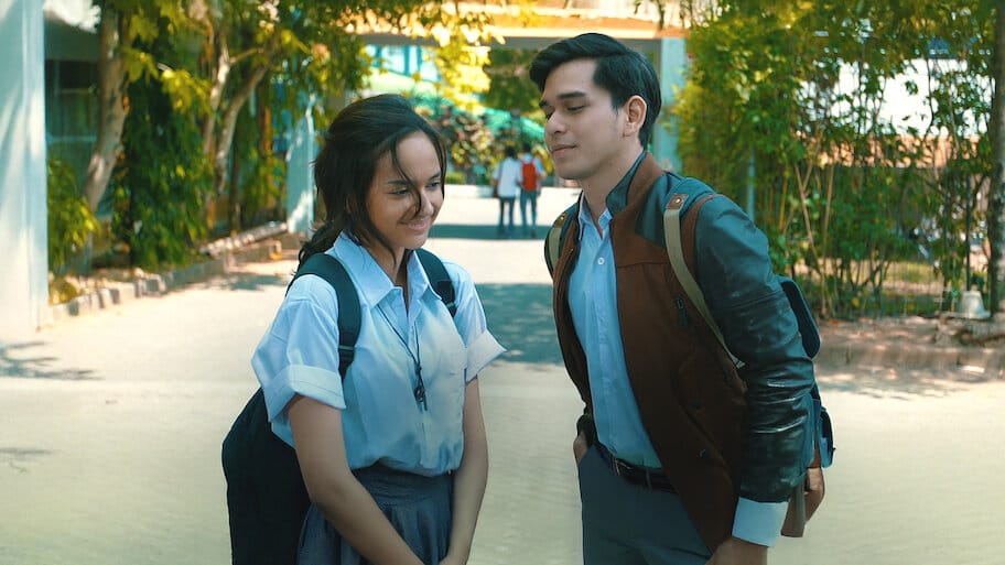 8 Hari Menaklukan Cowo backdrop