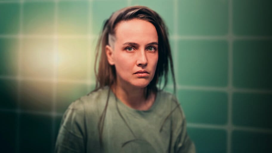 Her Drunken Diary backdrop