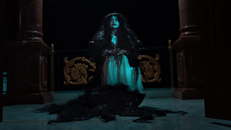 Rambut Kafan backdrop