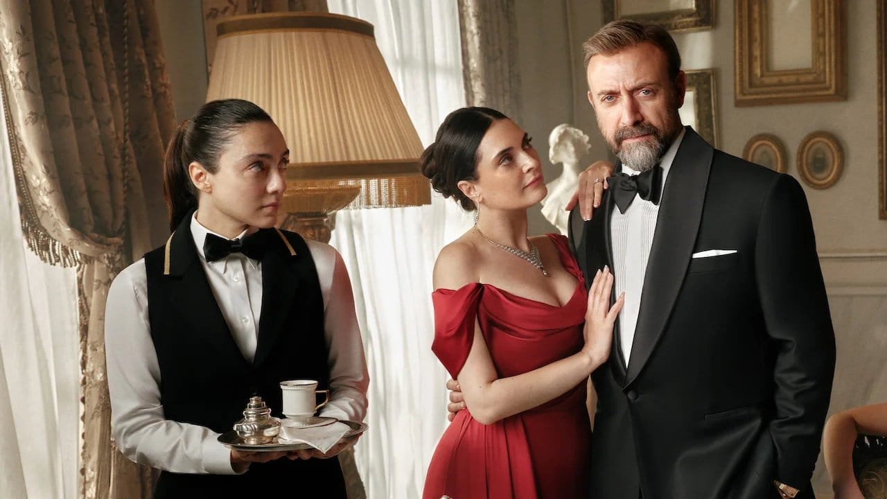 Kral Kaybederse backdrop