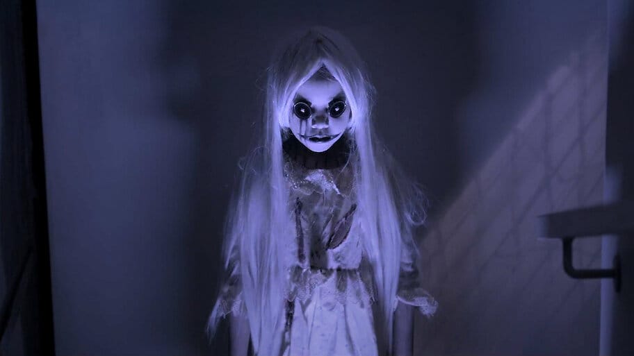 Reva Guna Guna backdrop