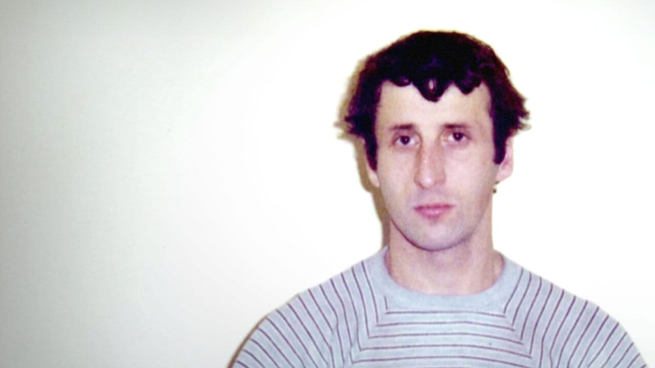 Manhunt: Chasing the Fox backdrop