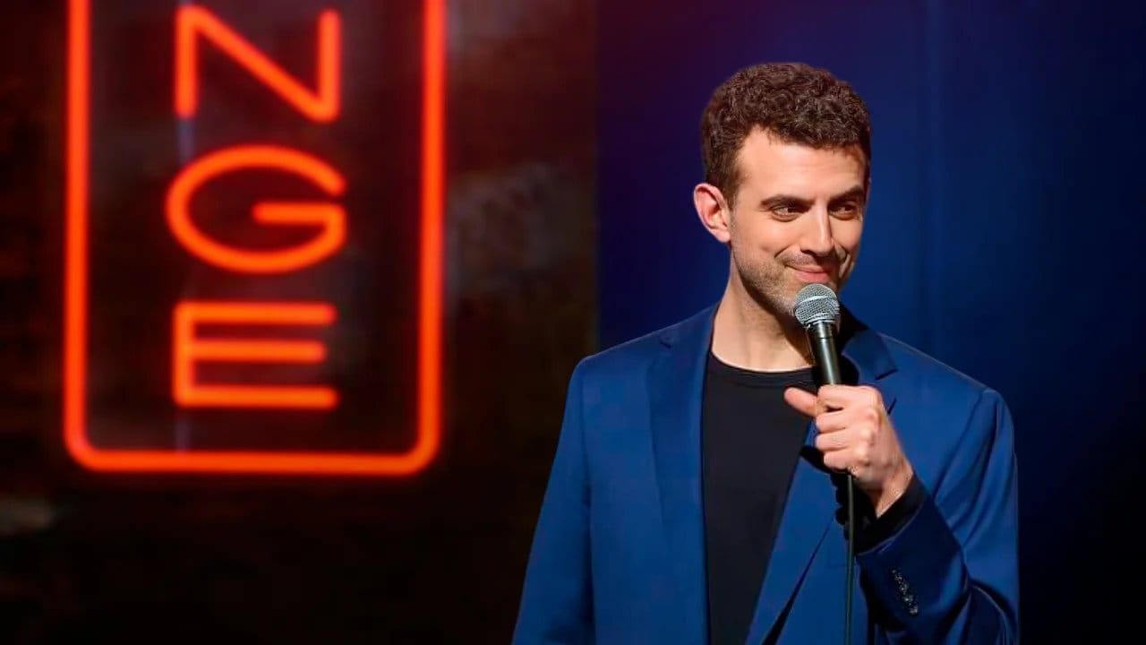 Sam Morril: Incorrect backdrop