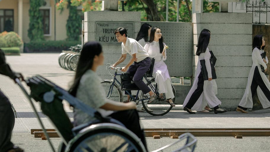 Dreamy Eyes backdrop