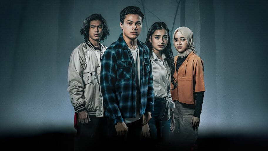 Pulung Gantung backdrop