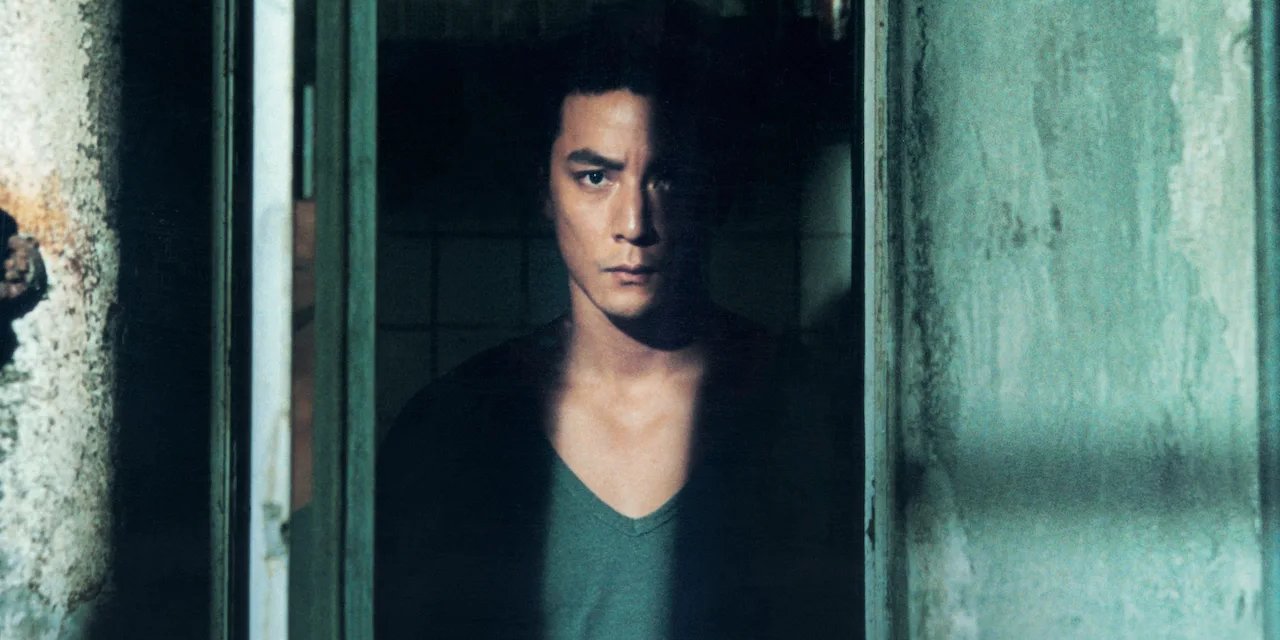 Protégé backdrop