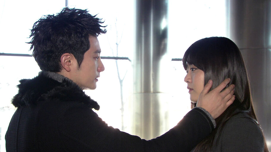 Cheongdam-dong Alice backdrop