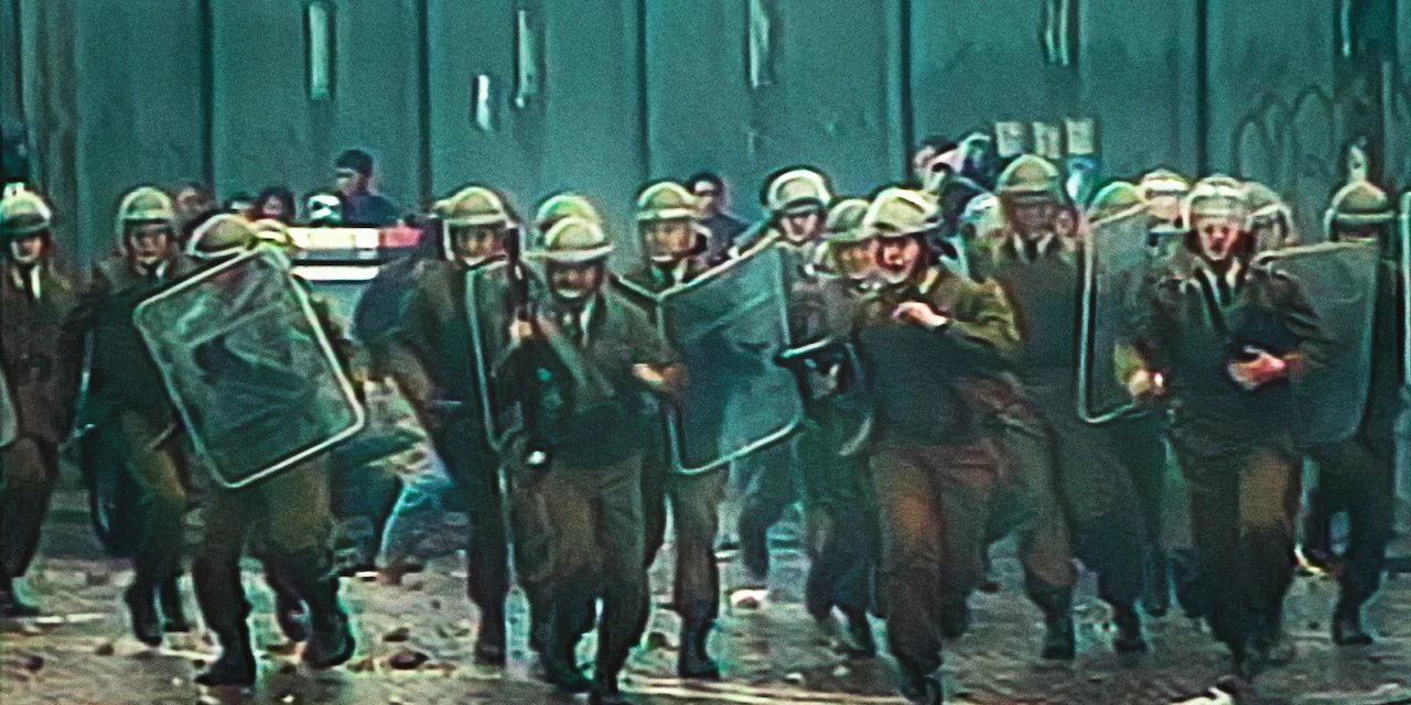 The Cordillera of Dreams backdrop