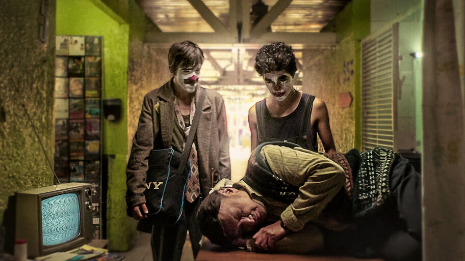 Chicuarotes backdrop