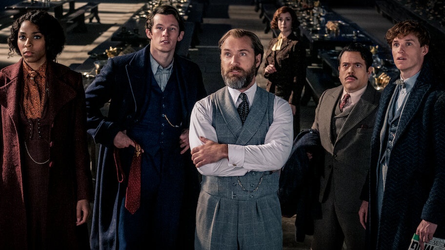 Fantastic Beasts: The Secrets of Dumbledore backdrop